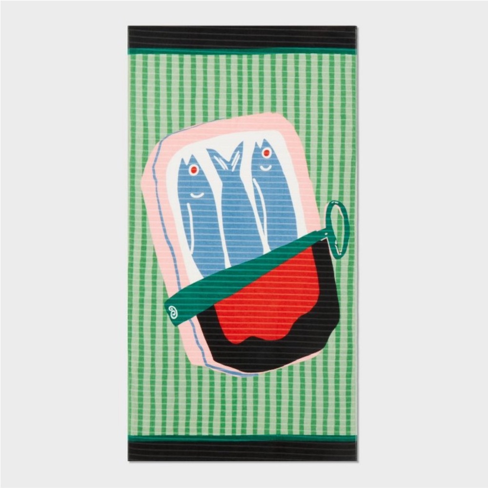 ROOM ESSENTIALS NWT sardines back towel -72x36